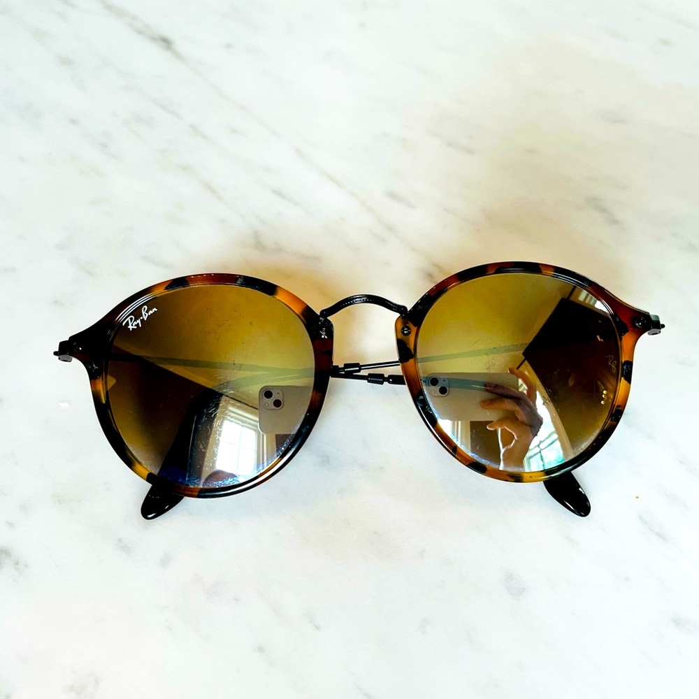 Ray-Ban RB2447 Round Fleck sunglasses